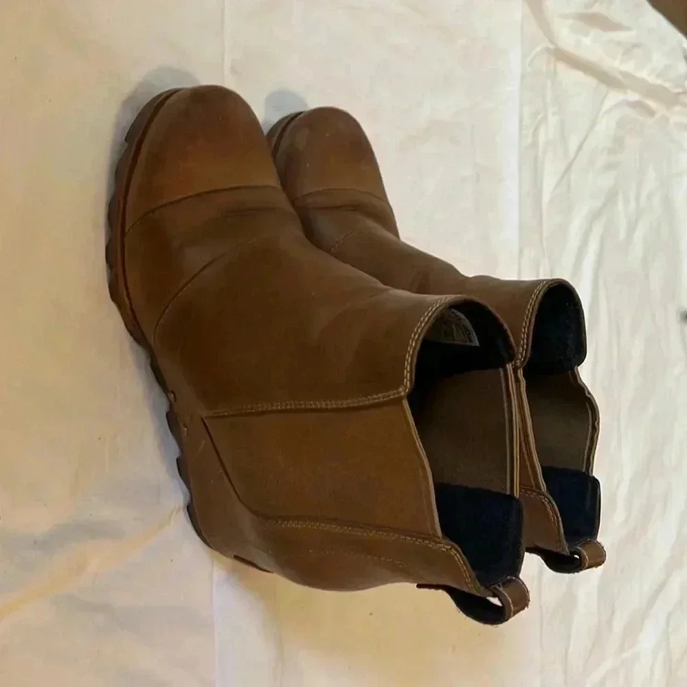 Sorel Womens Lea Wedge Booties in Elk Curry size 8.5